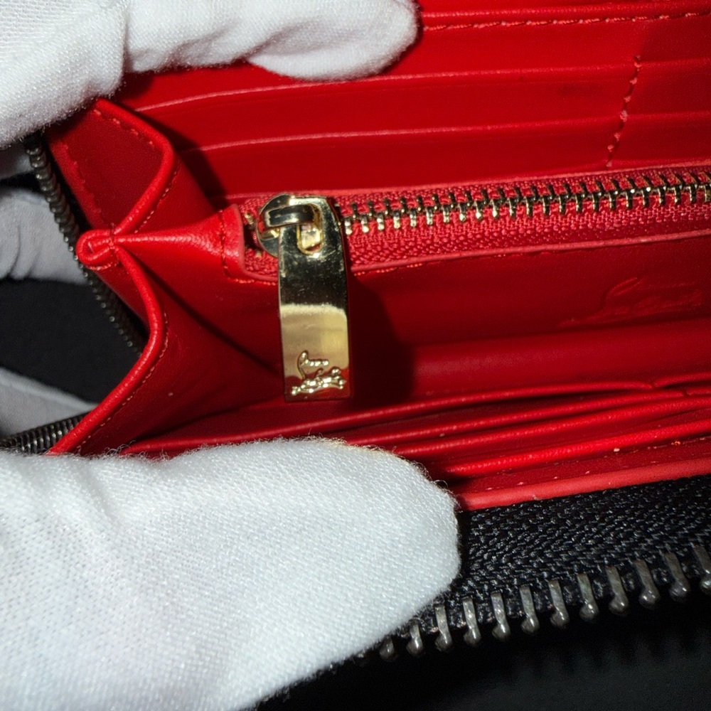 🔥Christian Louboutin purse Panettone Wallet Spike Studs Zip Around🔥 - Picture 13 of 15